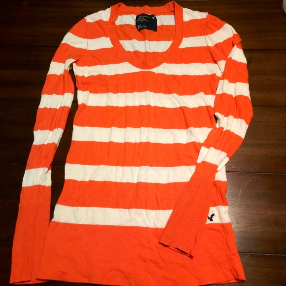 Women's American Eagle Sweater - Picture 1 of 3